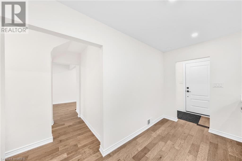 Listing 40385350 - Large Photo # 21