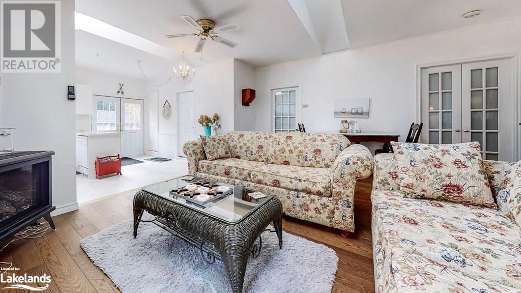 Listing 40385459 - Large Photo # 7