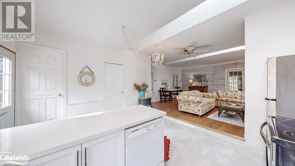 Listing 40385459 - Large Photo # 16