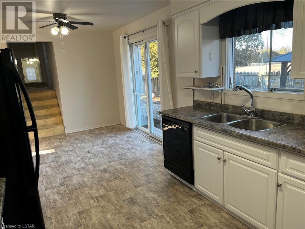 Listing 40385617 - Large Photo # 3