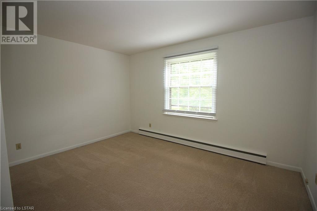 Listing 40385632 - Large Photo # 19
