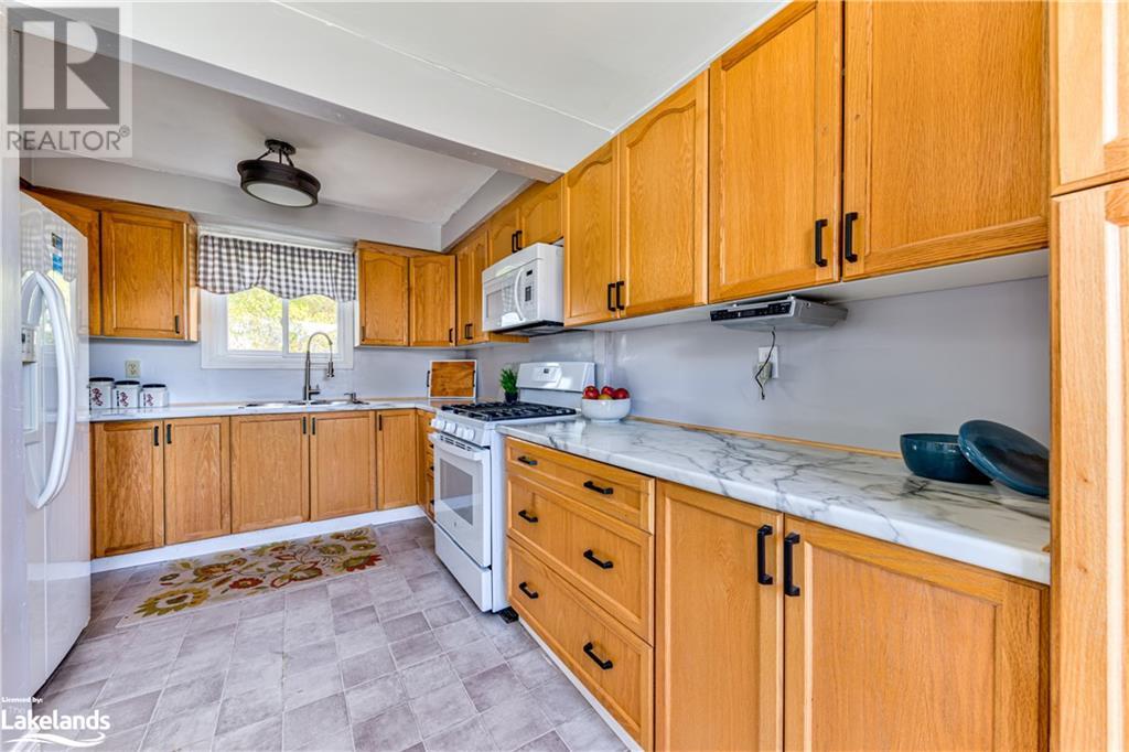 Listing 40385829 - Large Photo # 4