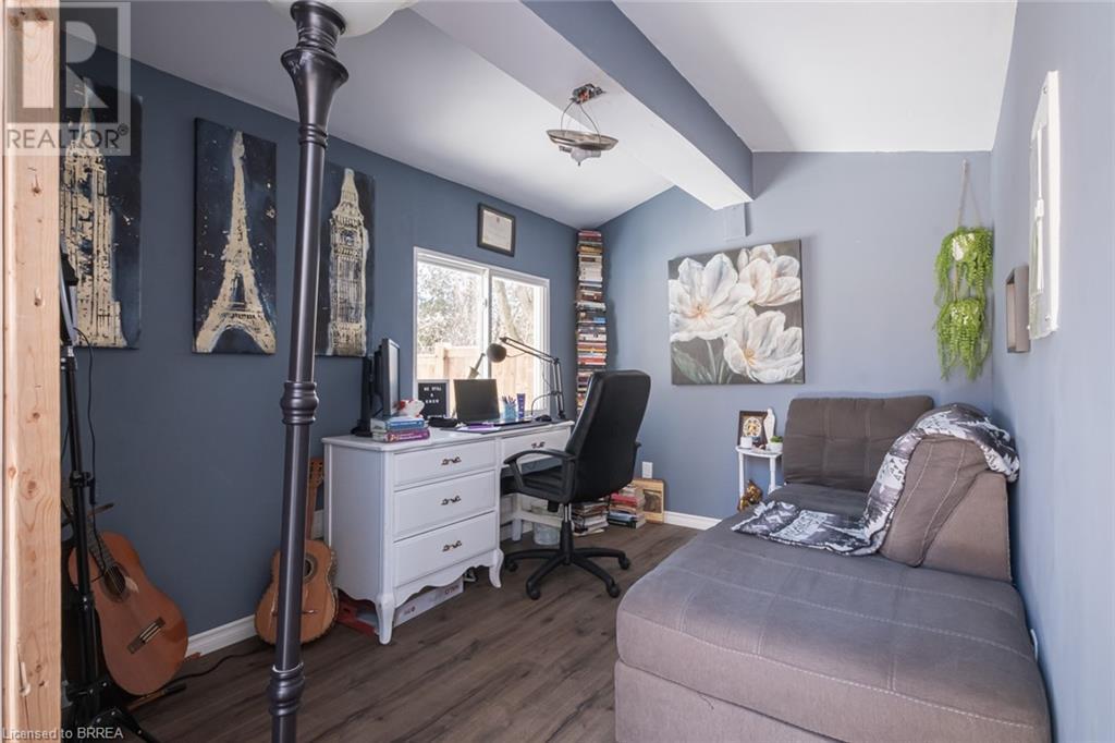 Listing 40385898 - Large Photo # 3