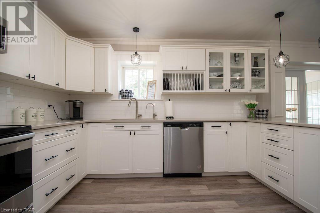 Listing 40386191 - Large Photo # 15