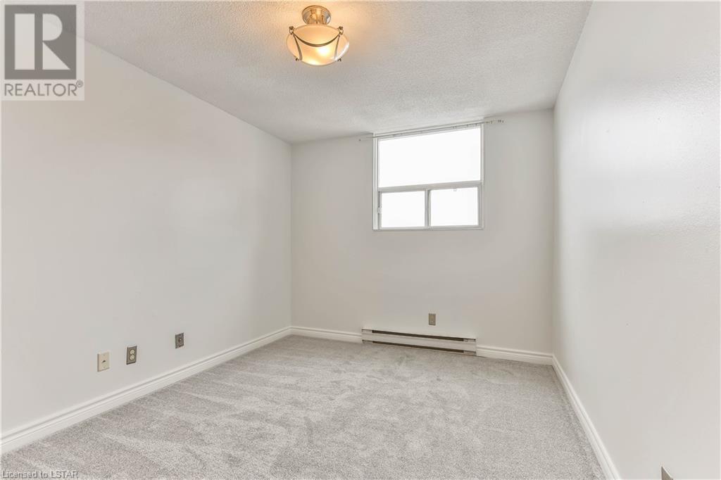 Listing 40387176 - Large Photo # 22