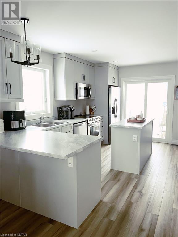 Listing 40387870 - Large Photo # 5