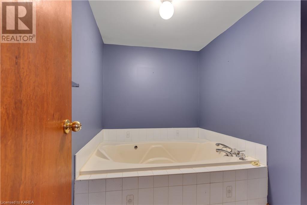 Listing 40387953 - Large Photo # 30