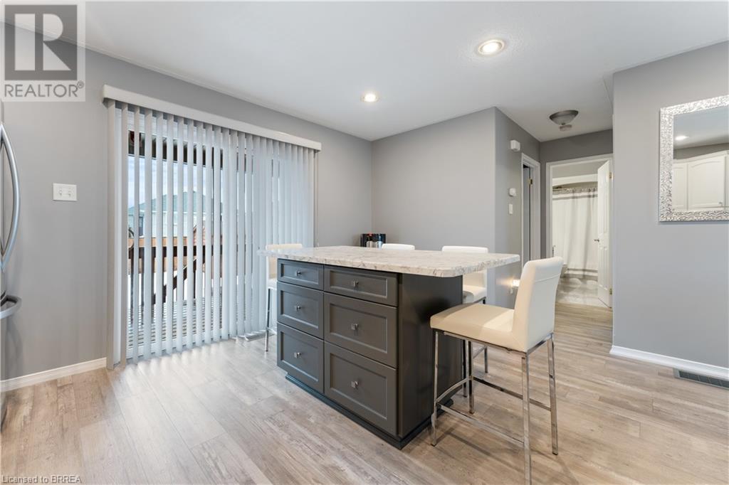 Listing 40388105 - Large Photo # 11