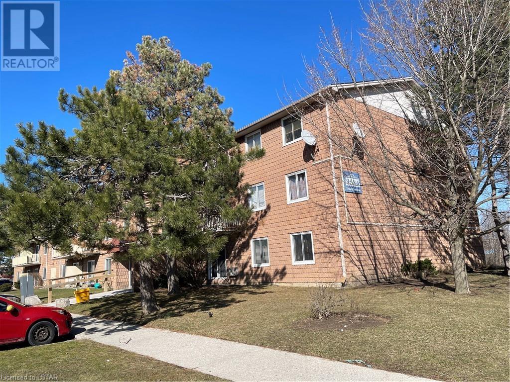 Listing 40388166 - Large Photo # 3