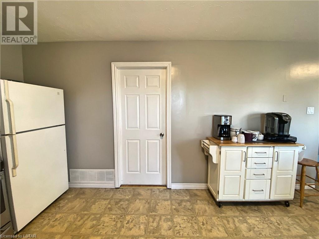 Listing 40388262 - Large Photo # 11