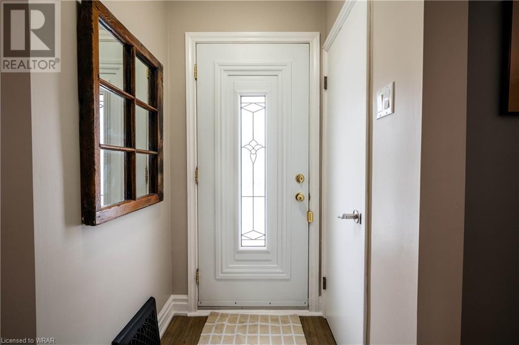 Listing 40388363 - Large Photo # 4