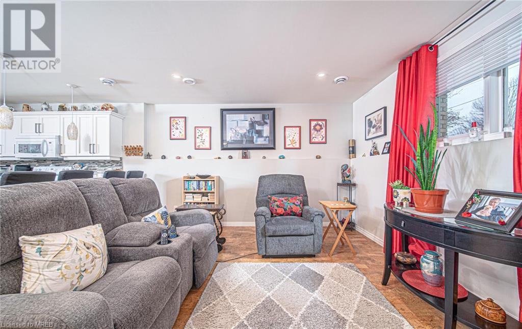 Listing 40388717 - Large Photo # 19