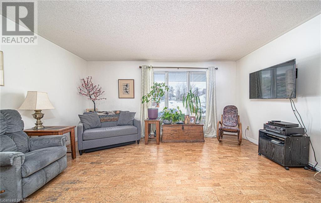 Listing 40388717 - Large Photo # 4