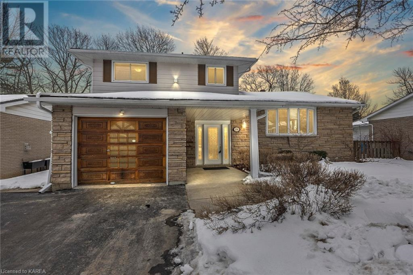 258 BICKNELL Crescent, Kingston