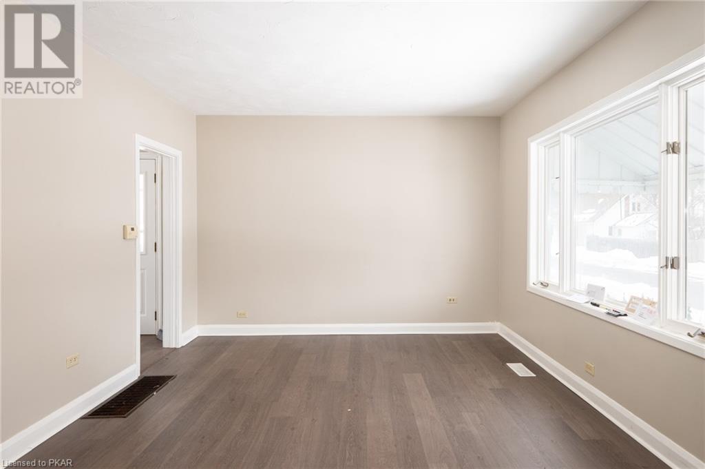 Listing 40388865 - Large Photo # 3