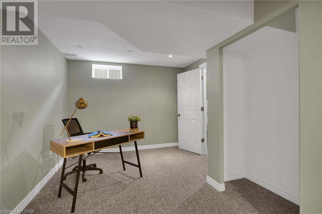 Listing 40389082 - Large Photo # 32