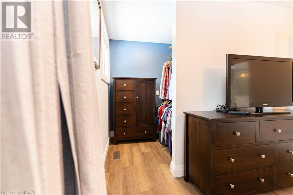 Listing 40389168 - Large Photo # 22