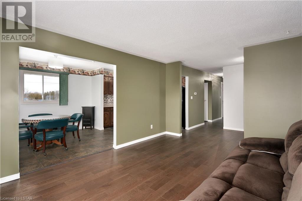 Listing 40389191 - Large Photo # 9