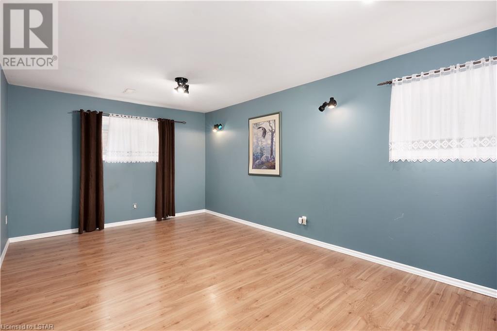 Listing 40389191 - Large Photo # 28