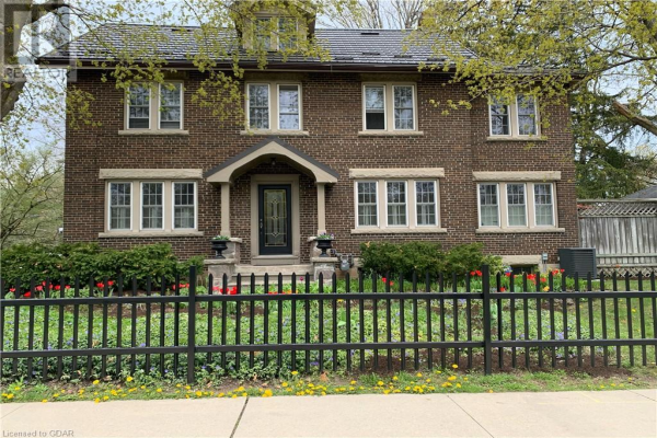 30 BARBER Avenue, Guelph