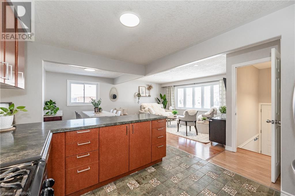 Listing 40389454 - Large Photo # 17