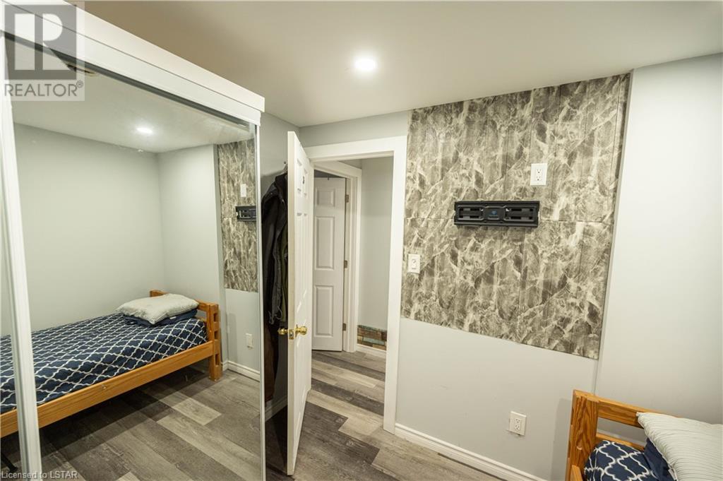 Listing 40389502 - Large Photo # 17