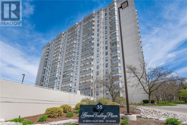 35 GREEN VALLEY Drive Unit# 907, Kitchener