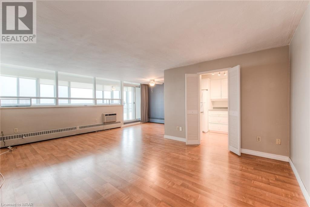 Listing 40389838 - Large Photo # 4