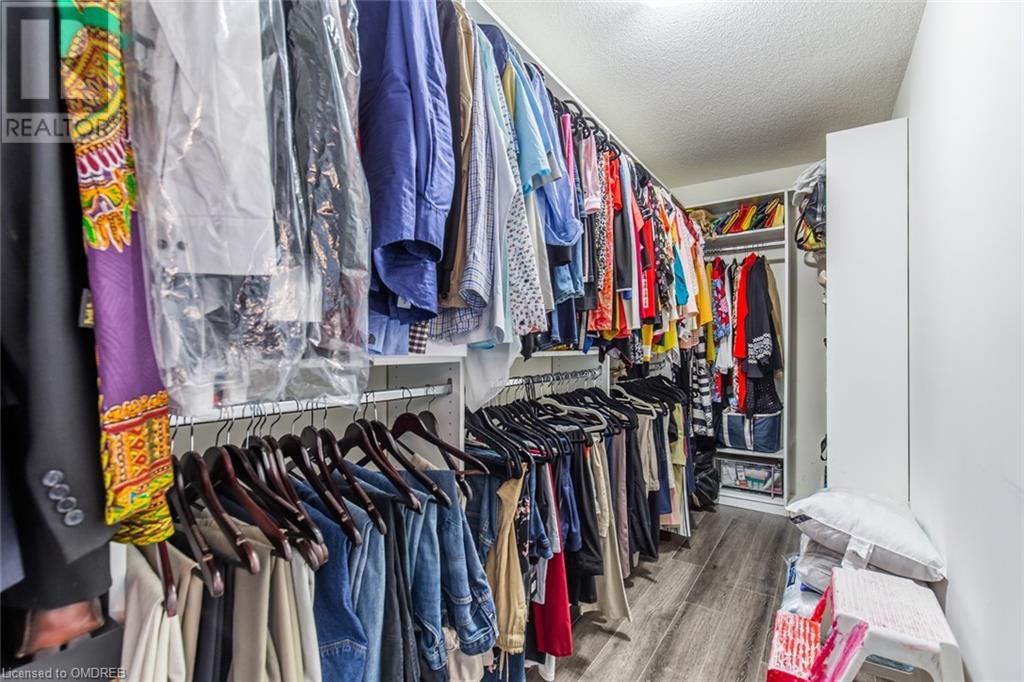 Listing 40389841 - Large Photo # 36
