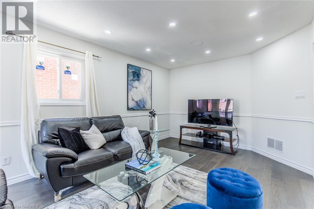 Listing 40389841 - Large Photo # 25