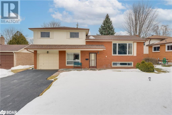 11 GRAND Place, Barrie