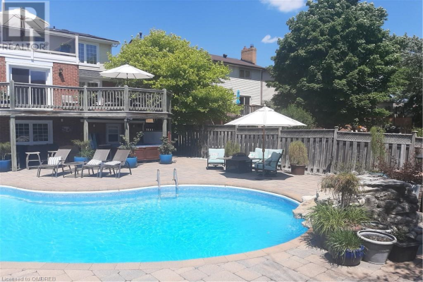 2494 CAVENDISH Drive, Burlington