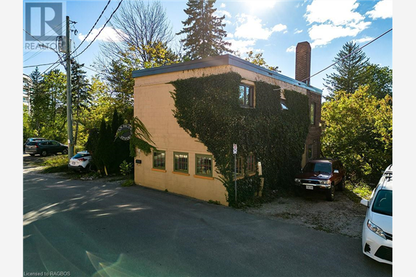 986 1ST Avenue E, Owen Sound