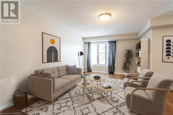 15 LIAM Drive, Ancaster