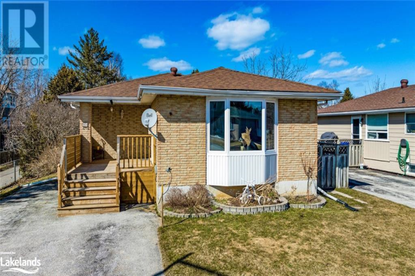 11 WATTS Crescent, Collingwood