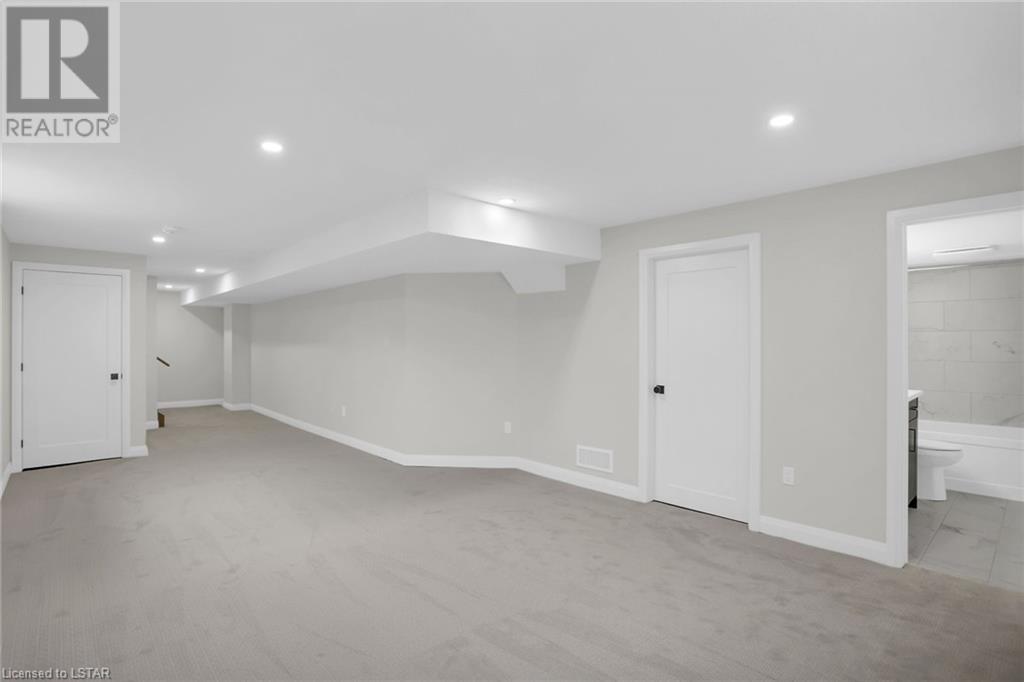Listing 40391143 - Large Photo # 32