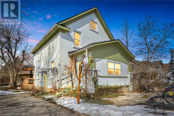 1249 KING Street N, St. Jacobs