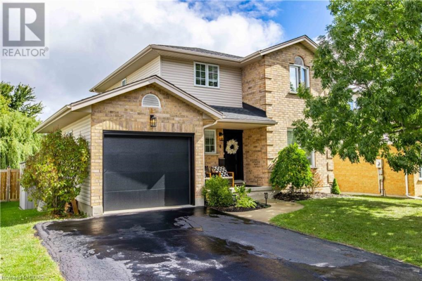 6 PATRICK Boulevard, Elora
