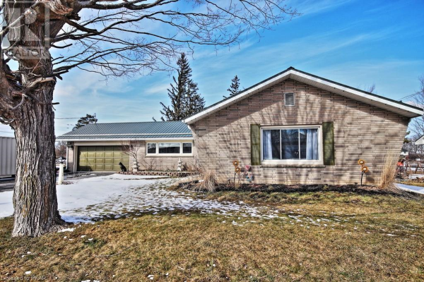 778 HEWITT Drive, Peterborough