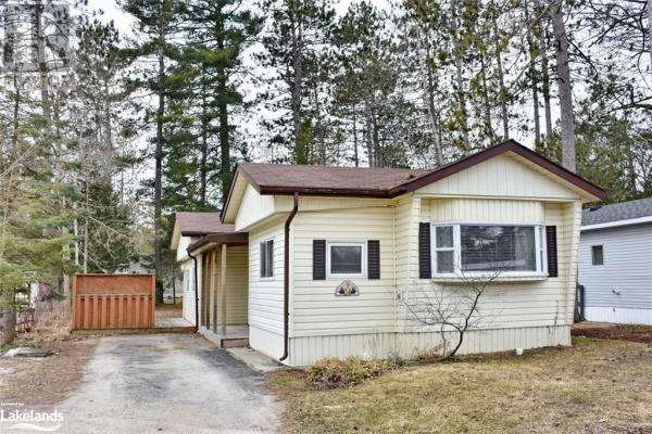 24 SHAW Street, Wasaga Beach
