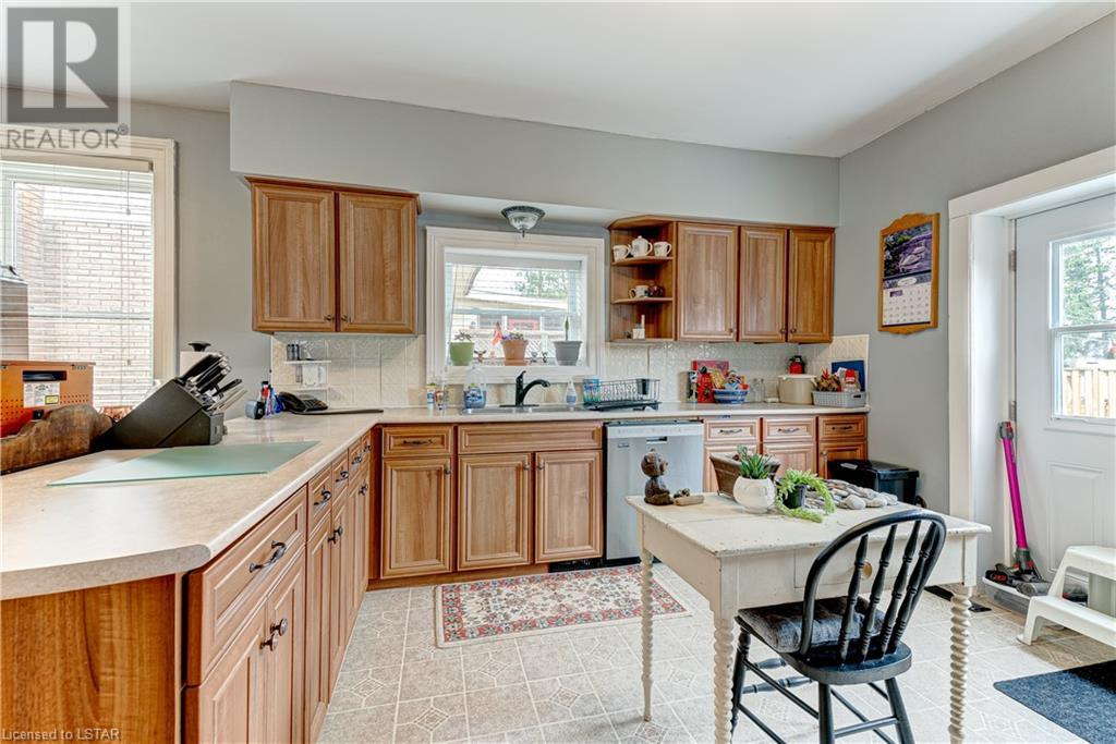 Listing 40392379 - Large Photo # 17