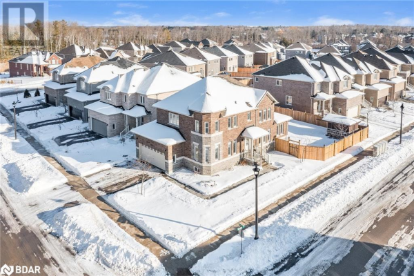 42 PEARL Street, Wasaga Beach