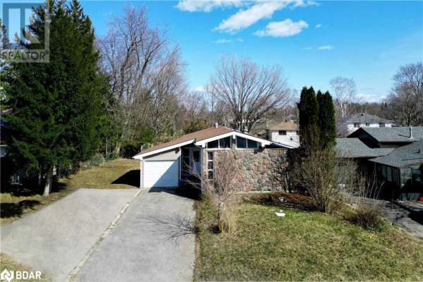 335 DUCKWORTH Street, Barrie