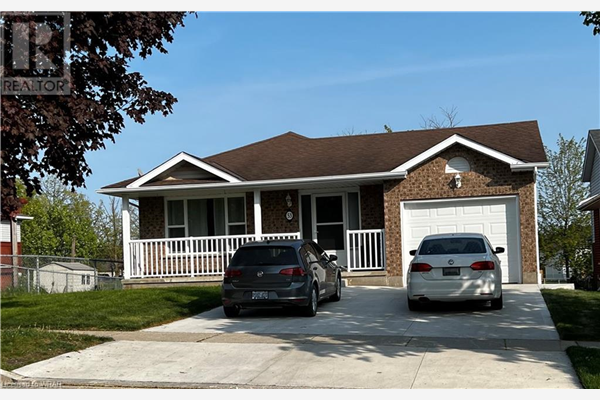53 FORREST Avenue W, New Hamburg