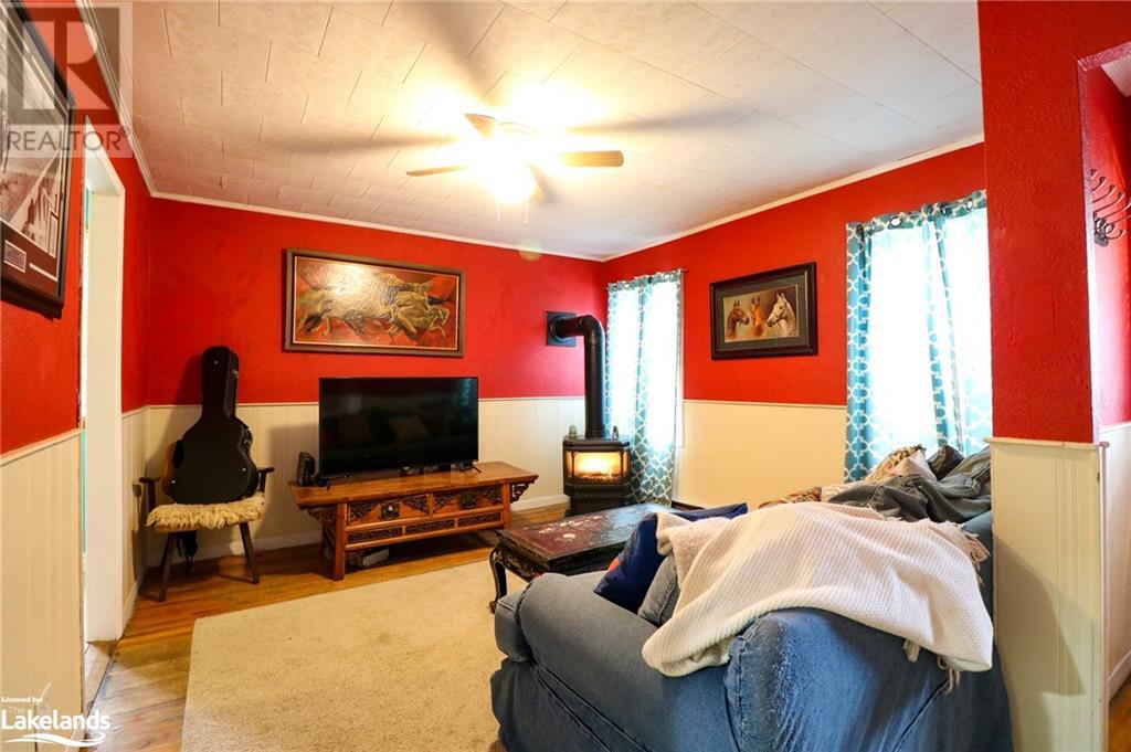 Listing 40392935 - Large Photo # 4