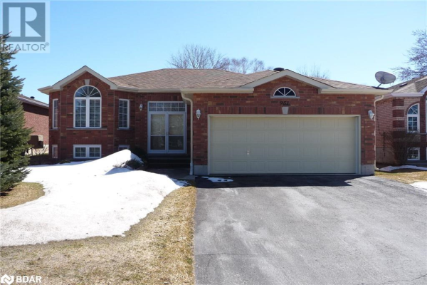 951 MONTREAL Street, Midland