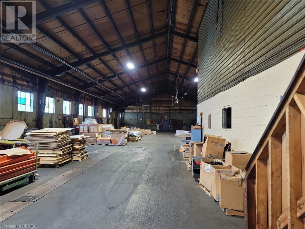 390 SECOND Avenue W