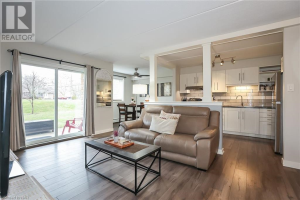 6 WESTLAKE Lane Unit# 103, St. Catharines