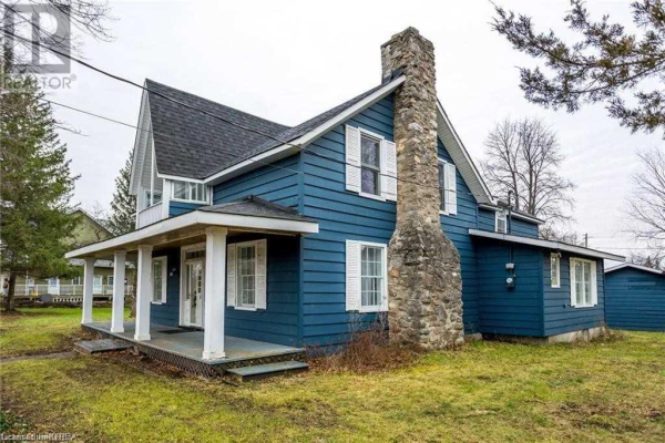 100 FRONT Street E, Bobcaygeon