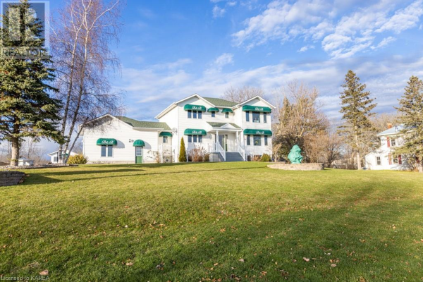 73 MAIN Street, Deseronto